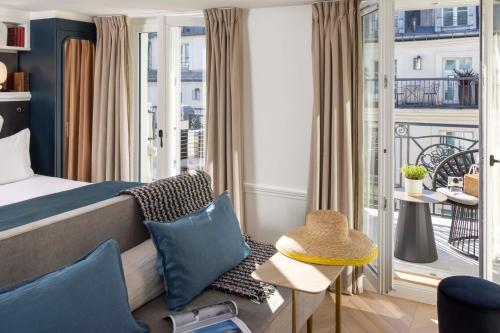 Balcón parisino del hotel Louvre Montana. Foto 6