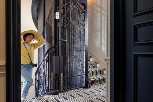 Habitación Doble Superior del hotel Louvre Montana. Foto 1