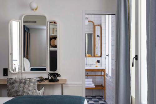 Habitación Doble Superior del hotel Louvre Montana. Foto 6