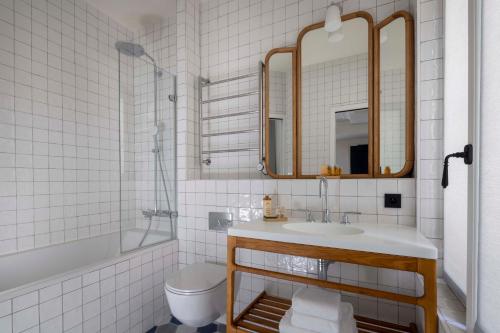 Habitación Doble Superior del hotel Louvre Montana. Foto 7