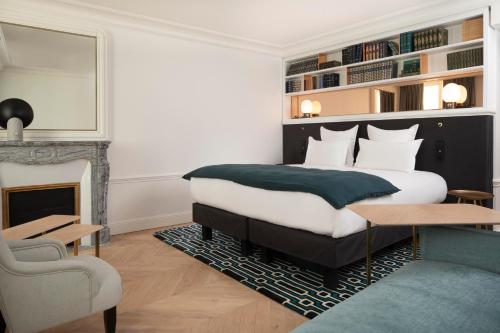 Habitación Triple Prestige del hotel Louvre Montana. Foto 4