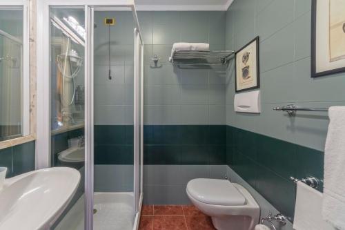 Habitación Individual Clásica del hotel Grand Villa Politi. Foto 3