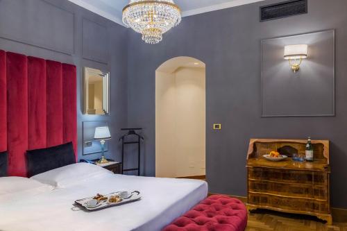 Suite del hotel Grand Villa Politi. Foto 5