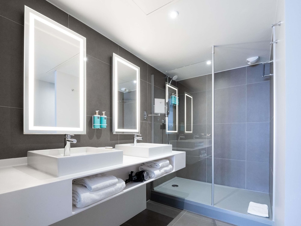 Suite superior, 1 cama doble con sofá cama del hotel Novotel Suites Montpellier. Foto 1
