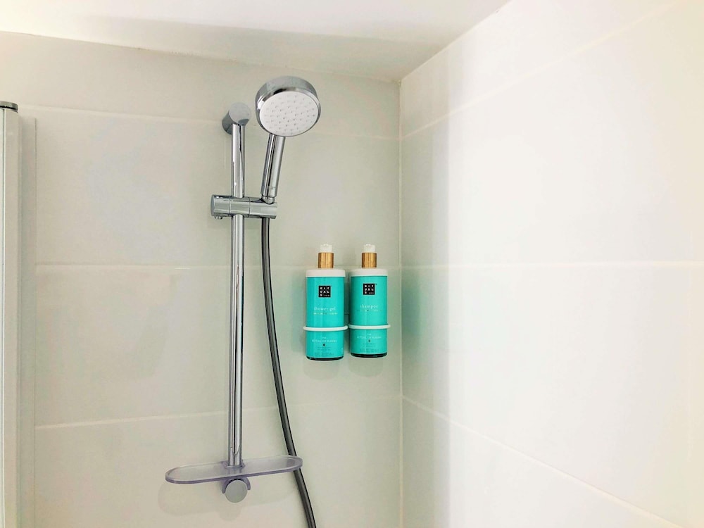 Habitación clásica, 1 cama doble del hotel Novotel Suites Montpellier. Foto 4