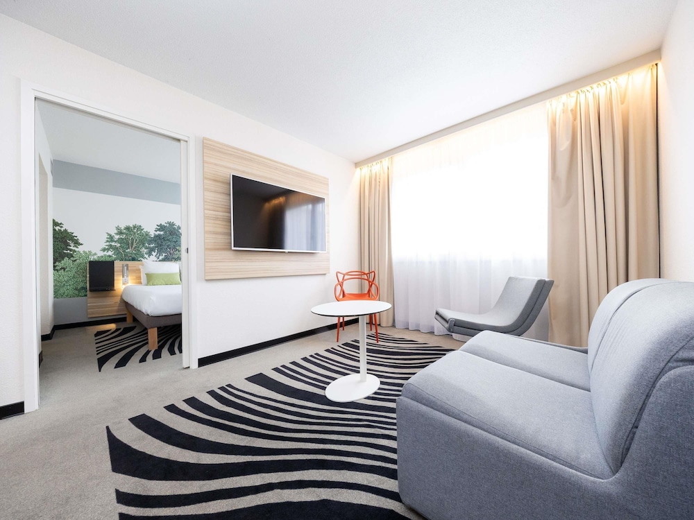 Apartamento superior, 1 cama doble con sofá cama del hotel Novotel Suites Montpellier. Foto 8