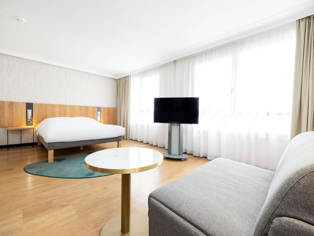 Suite clásica, 1 cama doble con sofá cama del hotel Novotel Suites Montpellier. Foto 9