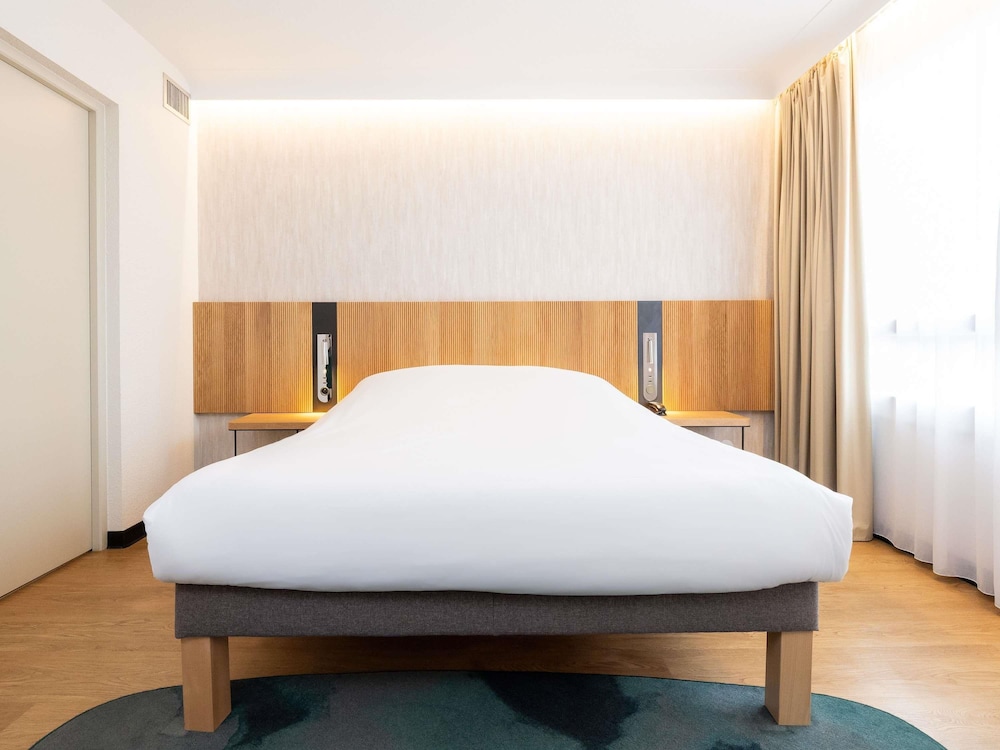 Suite Sofá Cama incluido 1 Cama doble Normal del hotel Novotel Suites Montpellier. Foto 7