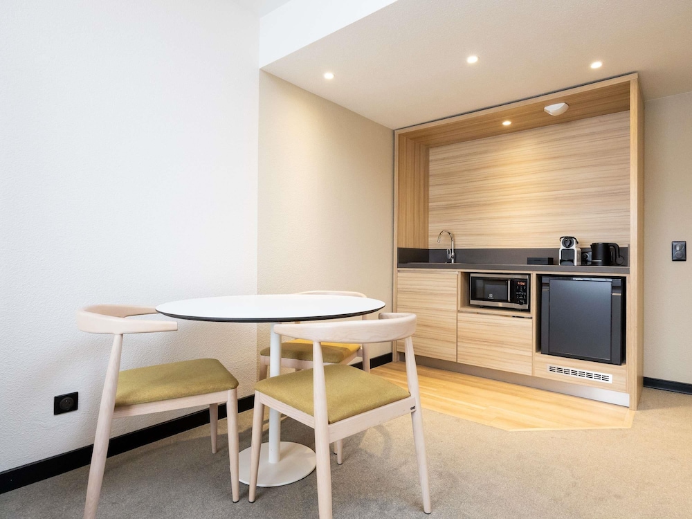 Suite superior, 1 cama doble con sofá cama del hotel Novotel Suites Montpellier. Foto 9