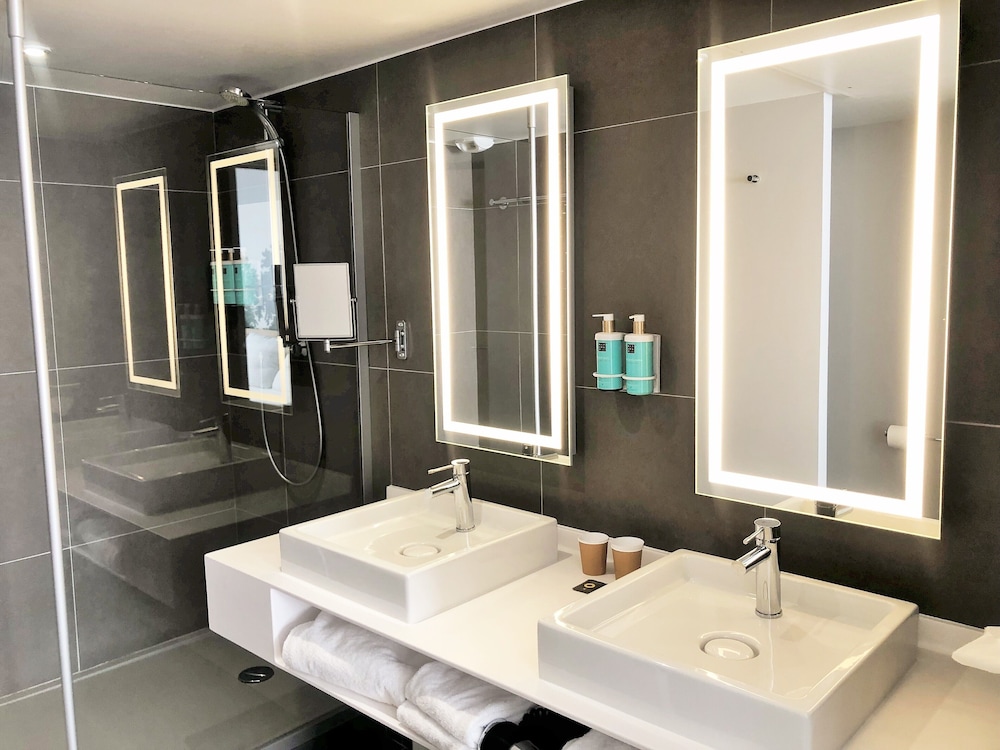 Suite superior, 1 cama doble con sofá cama del hotel Novotel Suites Montpellier. Foto 13