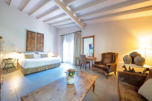 Suite Junior del hotel Huerto Del Cura. Foto 1