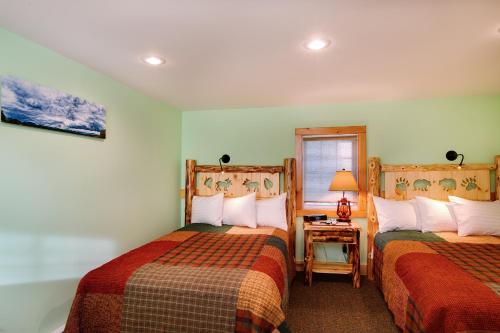 Habitación 2 del hotel Cobble Mountain Lodge Llc. Foto 1