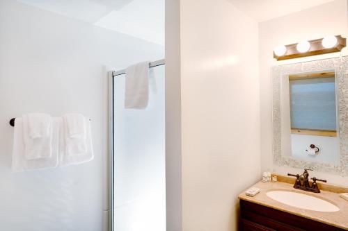 Cabaña 10 del hotel Cobble Mountain Lodge Llc. Foto 2