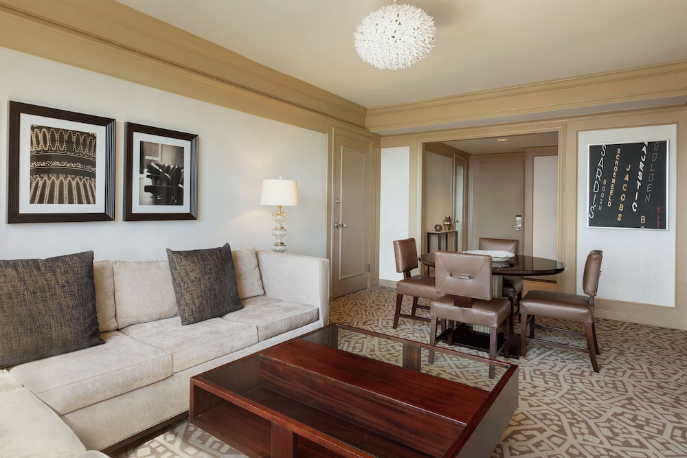 Suite, 1 habitación del hotel Hilton New York Times Square. Foto 2