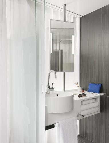 Habitación Premium del hotel Okko Hotels Paris Porte De Versailles. Foto 3