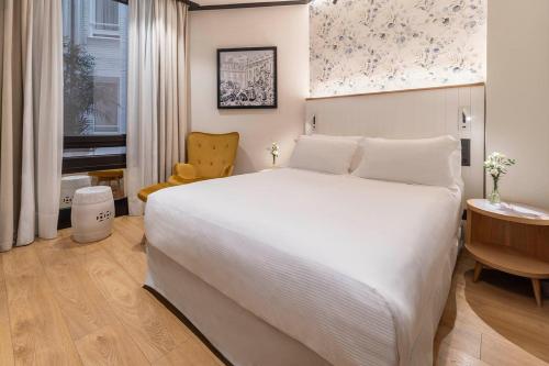 Habitación Doble Essential del hotel H10 Puerta De Alcalá