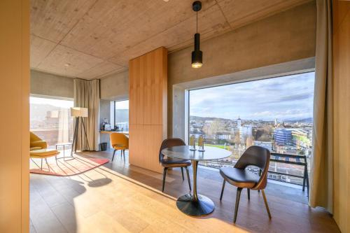Suite Junior del hotel Placid Design and Lifestyle Zurich. Foto 2