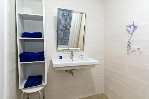 Studio with Pool View (Ground Floor) del hotel Oceano. Foto 10