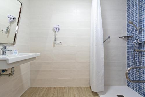 Studio with Pool View (Ground Floor) del hotel Oceano. Foto 13