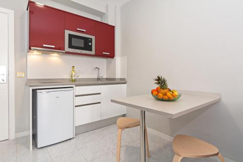 Studio with Pool View (High Floor) del hotel Oceano. Foto 7