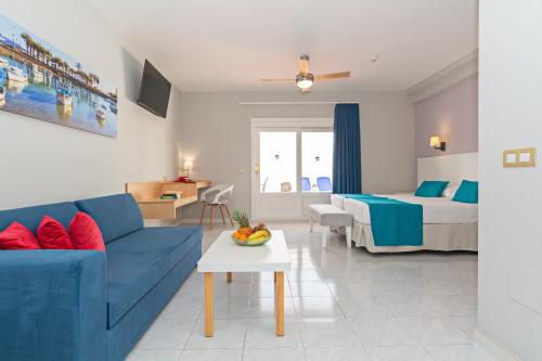 Studio with Terrace (Ground Floor) del hotel Oceano. Foto 11