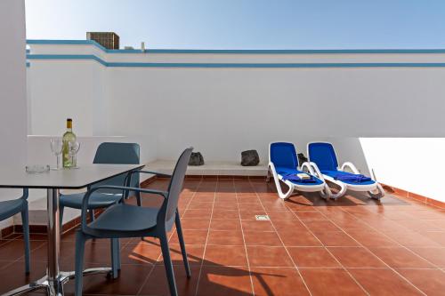Studio with Terrace (Ground Floor) del hotel Oceano. Foto 12
