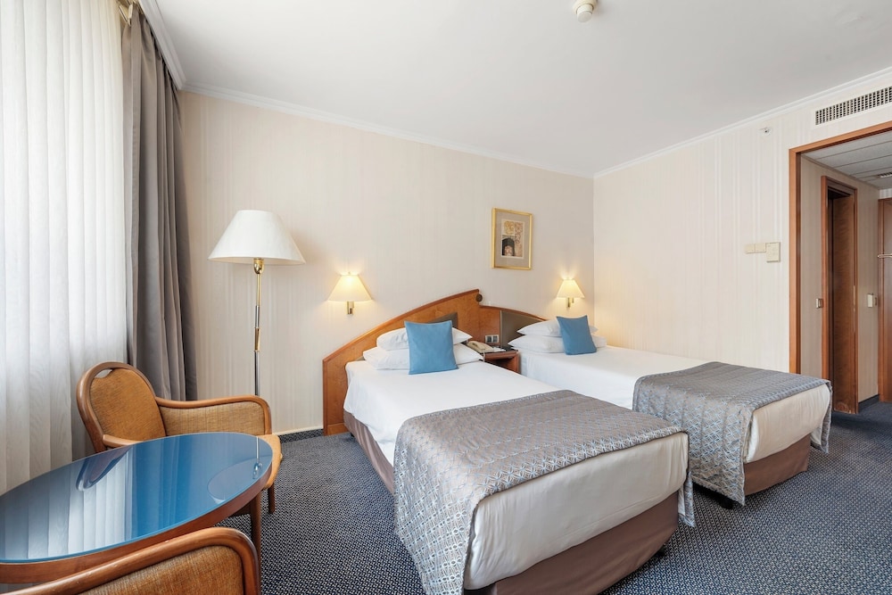 Habitación superior con 2 camas individuales del hotel Panorama Prague. Foto 1