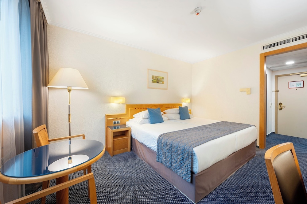 Habitación clásica, 1 cama de matrimonio grande del hotel Panorama Prague. Foto 1