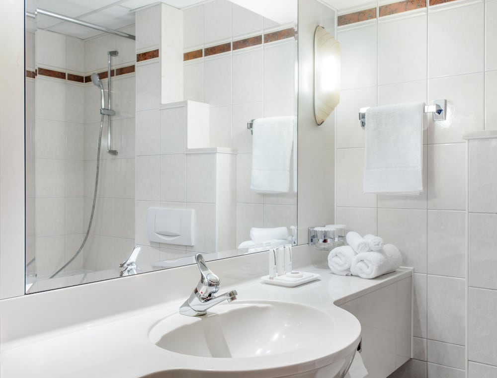 Habitación superior con 2 camas individuales, 2 camas individuales del hotel Panorama Prague. Foto 5