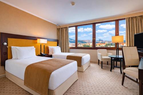 Habitación Superior con vistas al castillo de Praga del hotel Grand Hotel Prague Towers - Czech Leading Hotels. Foto 4