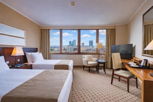 Habitación Doble con Cama supletoria del hotel Grand Hotel Prague Towers - Czech Leading Hotels. Foto 5