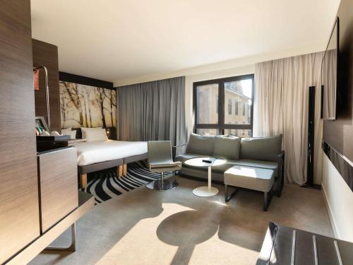 Suite Doble Superior - Cama grande del hotel Novotel Suites Colmar Centre. Foto 1