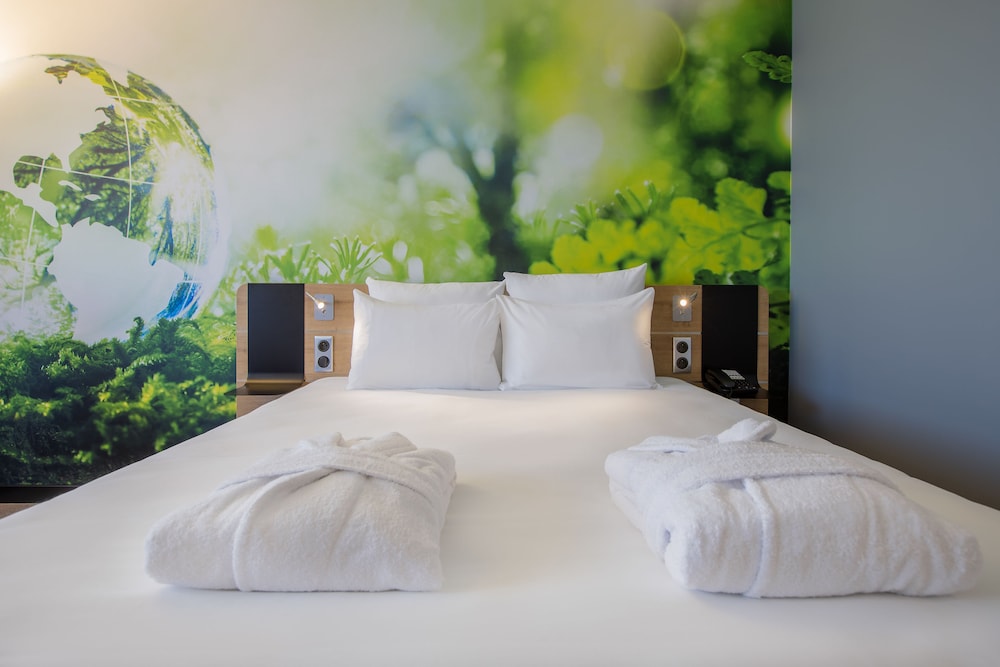Habitación Superior adaptada para huéspedes con movilidad reducida del hotel Novotel Wroclaw Centrum. Foto 1
