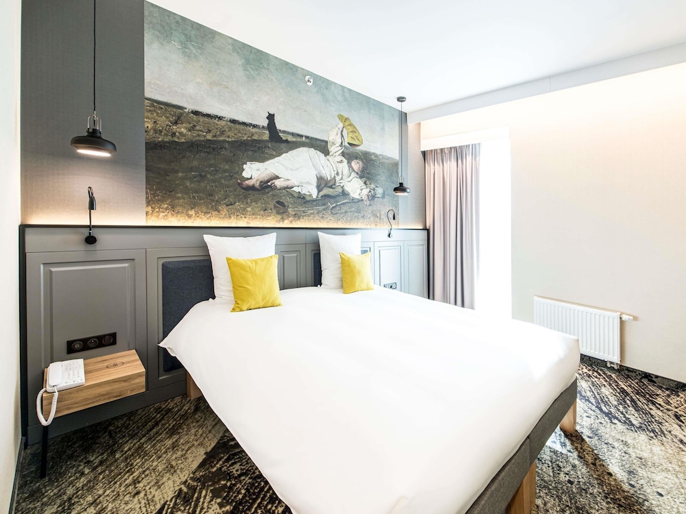 Habitación Clásica, recién renovada, cama doble, vistas a la ciudad o a la catedral del hotel Mercure Wroclaw Centrum. Foto 3