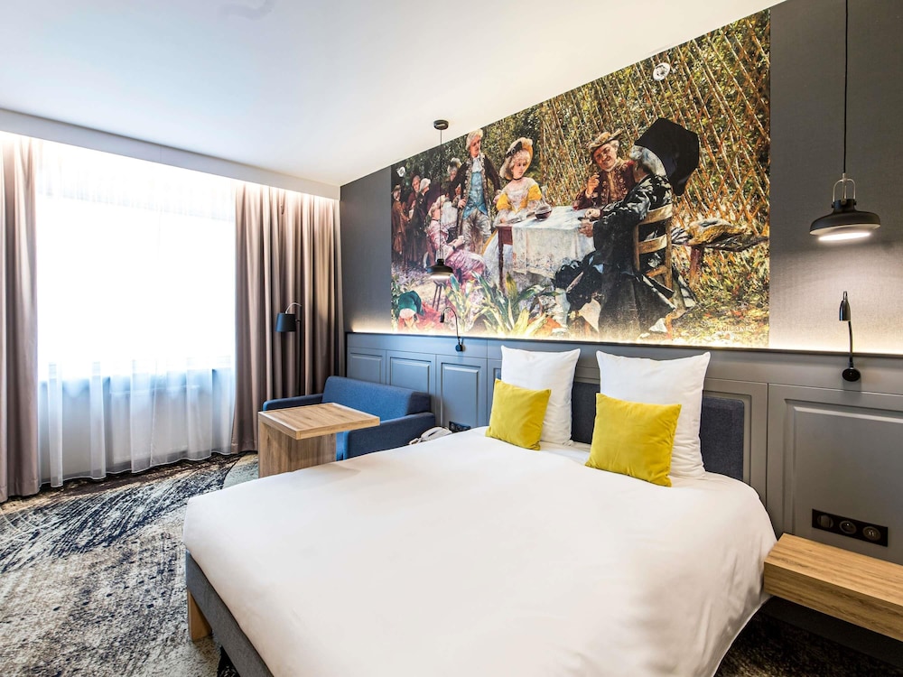 Habitación Privilege - Recién renovada, 1 cama doble, sofá, vistas a la ciudad del hotel Mercure Wroclaw Centrum. Foto 3