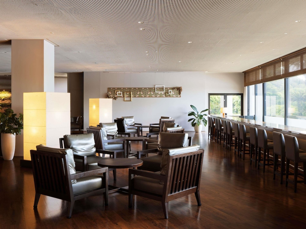 Habitación clásica accesible con 2 camas individuales, vistas al bosque del hotel Grand Mercure Minamiboso Resort and Spa. Foto 1