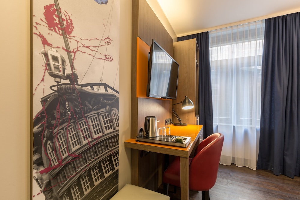 Habitación Confort (1 Single Bed) del hotel Leonardo Hotel Amsterdam City Center. Foto 3