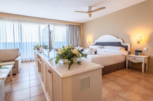 Habitación Doble Deluxe del hotel Smy Isla Cristina. Foto 11