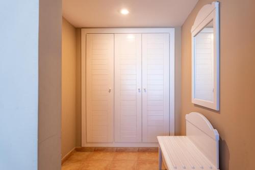 Habitación Doble Deluxe del hotel Smy Isla Cristina. Foto 12