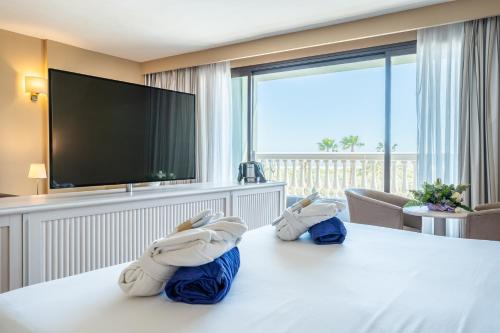 Habitación Doble Deluxe con vistas al mar del hotel Smy Isla Cristina. Foto 9