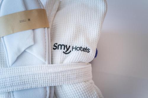 Habitación doble Lujo Sofá Cama incluido 2 Camas individuales del hotel Smy Isla Cristina. Foto 6