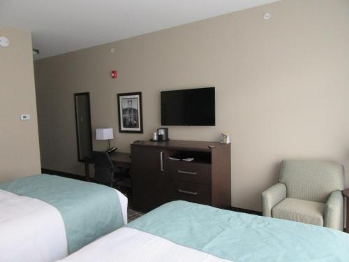 Habitación con 2 camas grandes - No fumadores del hotel Best Western Plus Montreal. Foto 2