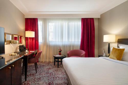 Habitación Superior - 1 cama grande del hotel Warwick Paris