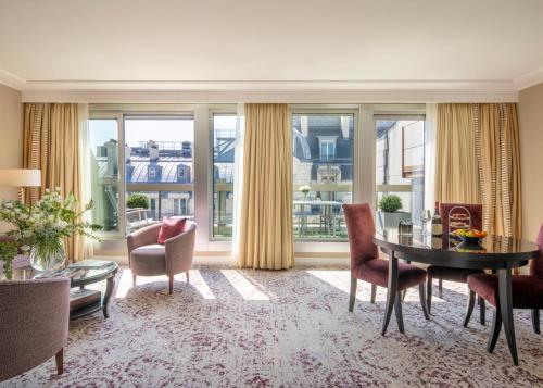 Suite Montaigne del hotel Warwick Paris