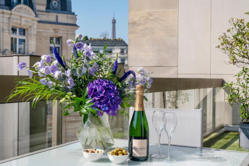 Suite Montaigne del hotel Warwick Paris. Foto 5