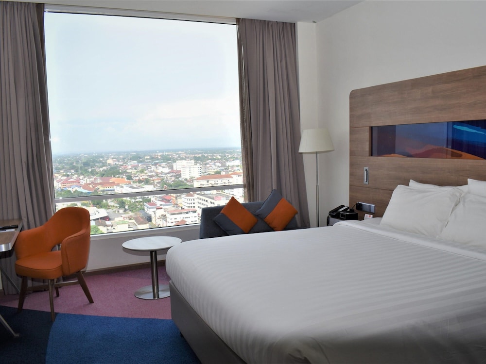 HABITACIÓN SUPERIOR con 1 cama king size del hotel Novotel Taiping Perak