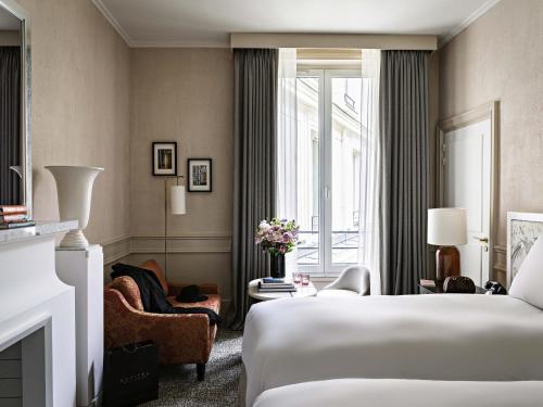 Habitación Individual de lujo con vistas al patio o a la Rue Scribe - 2 camas individuales del hotel Sofitel Le Scribe Paris Opéra. Foto 2