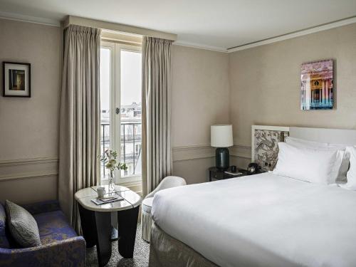 Habitación Superior con vistas al patio - 1 cama grande del hotel Sofitel Le Scribe Paris Opéra. Foto 1