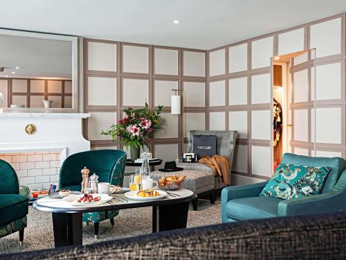 Suite Dúplex Opera con salón y balcón - 1 cama extragrande del hotel Sofitel Le Scribe Paris Opéra