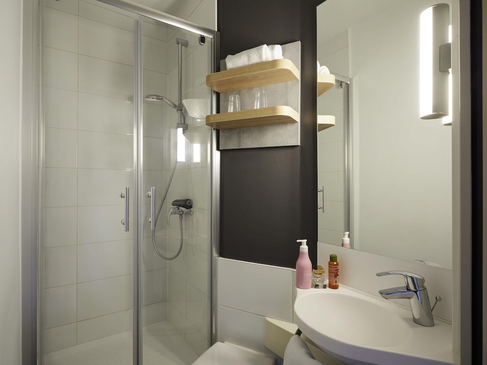 HABITACIÓN TWIN con 2 camas individuales del hotel Ibis Budget Lille Villeneuve D'ascq